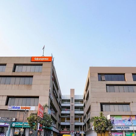 Fabexpress Blue Stone Hotel Surat Ngoại thất bức ảnh