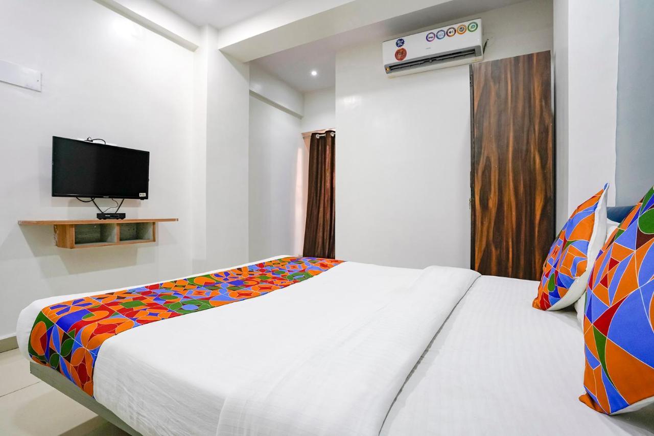 Fabexpress Blue Stone Hotel Surat Ngoại thất bức ảnh