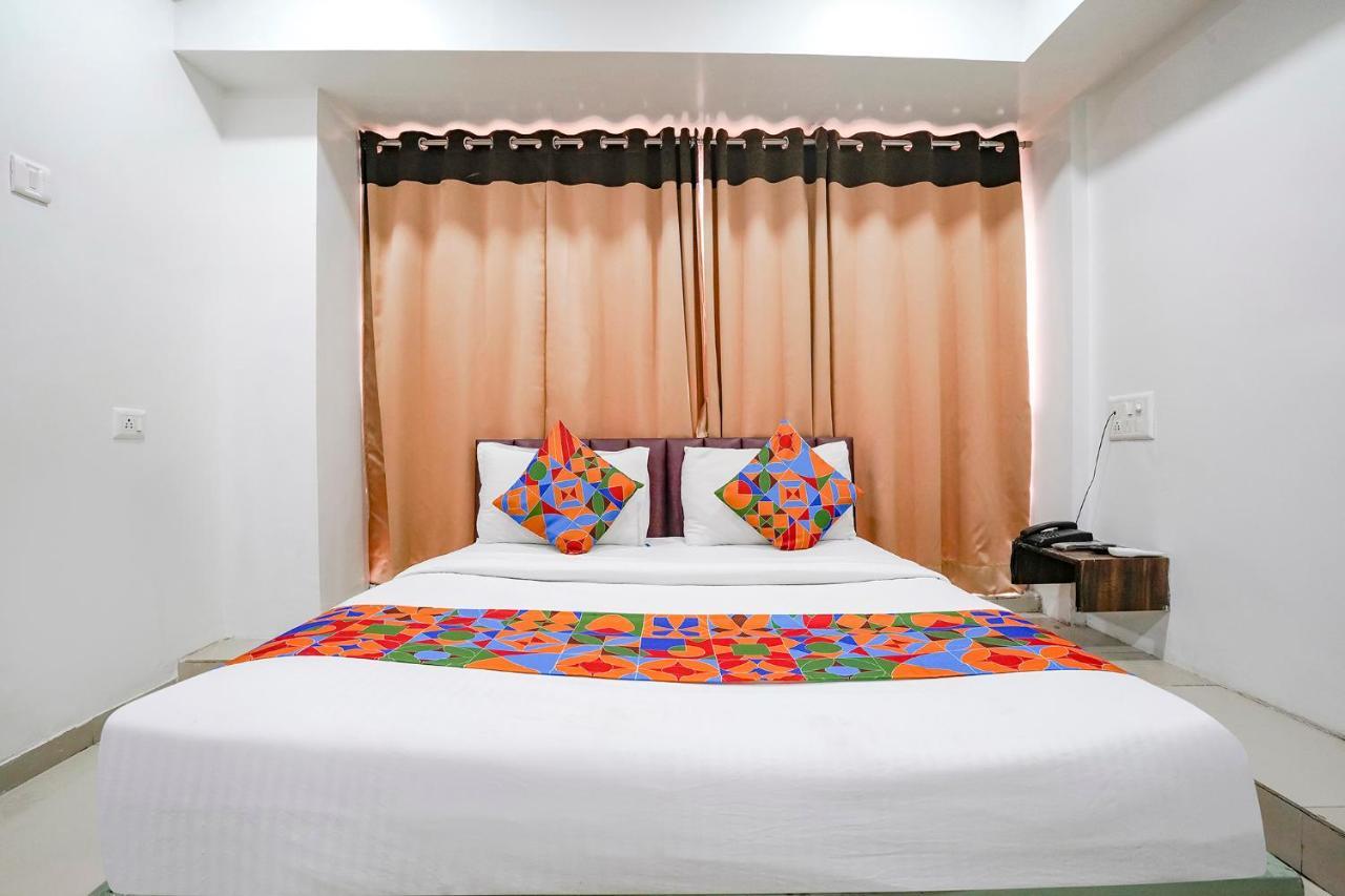 Fabexpress Blue Stone Hotel Surat Ngoại thất bức ảnh