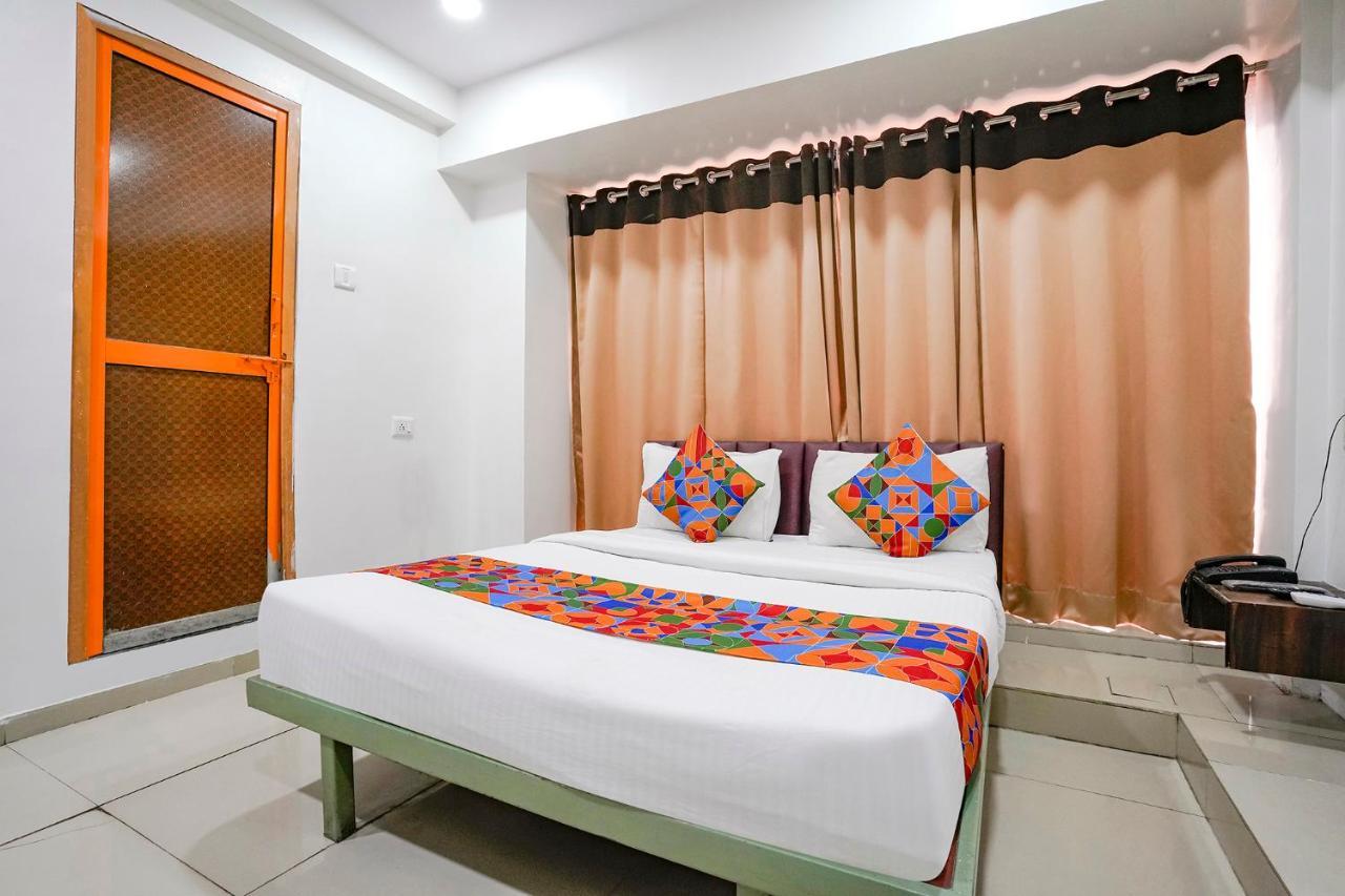 Fabexpress Blue Stone Hotel Surat Ngoại thất bức ảnh