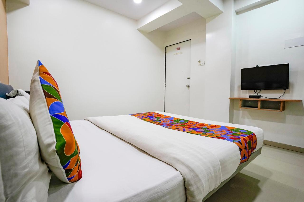 Fabexpress Blue Stone Hotel Surat Ngoại thất bức ảnh