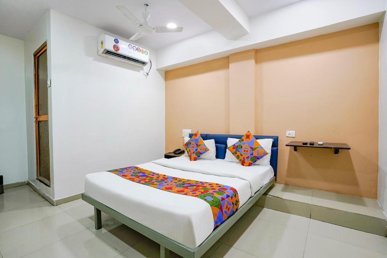 Fabexpress Blue Stone Hotel Surat Ngoại thất bức ảnh