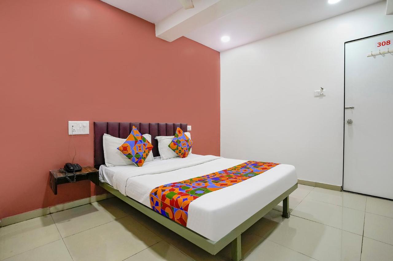 Fabexpress Blue Stone Hotel Surat Ngoại thất bức ảnh