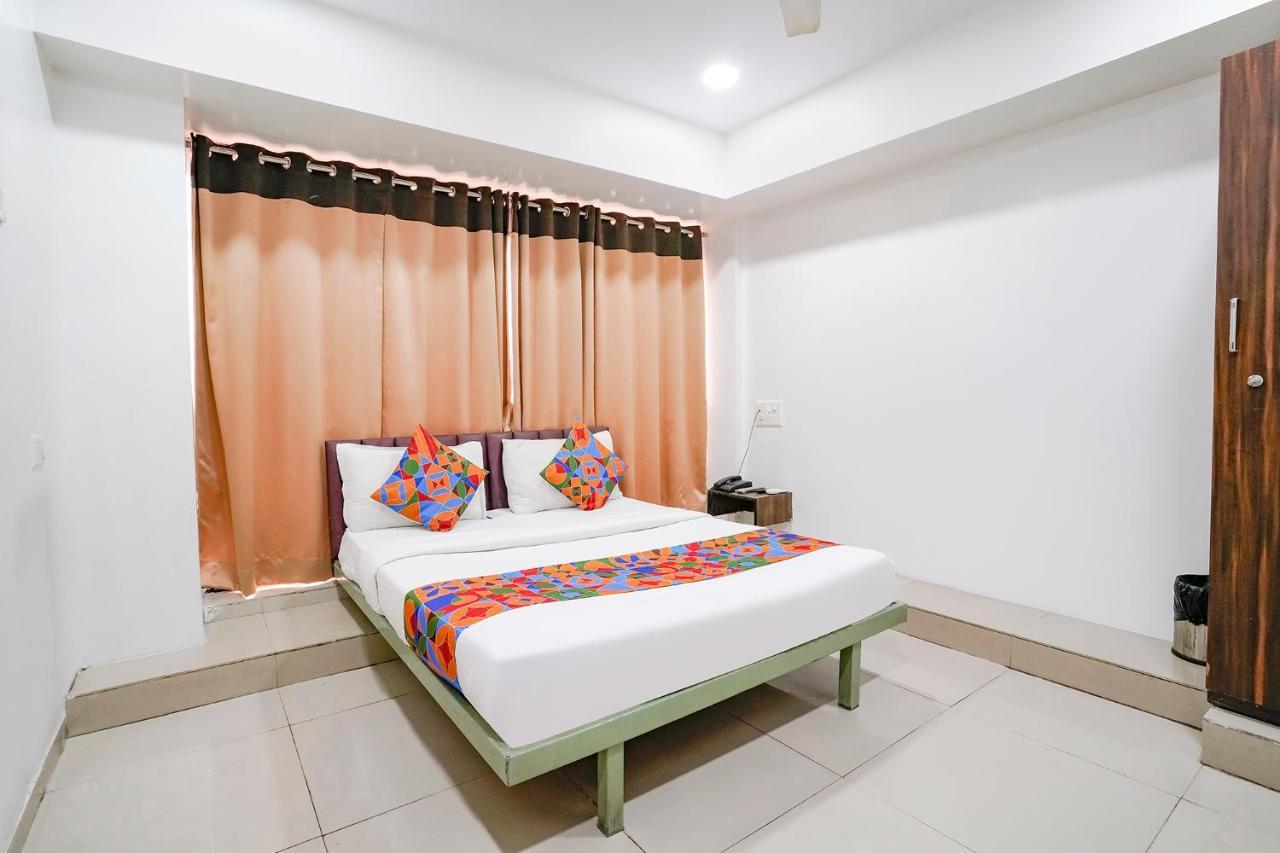 Fabexpress Blue Stone Hotel Surat Ngoại thất bức ảnh
